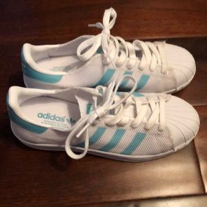 Size 6 adidas, white fabric, aqua marine stripes